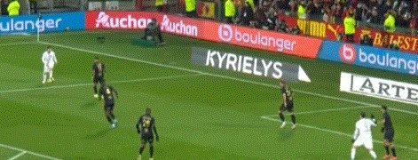 1638655609458016879.gif 欧冠高清赛事平台-【法甲】梅西中柱 姆巴佩替补补时助攻 巴黎客场平