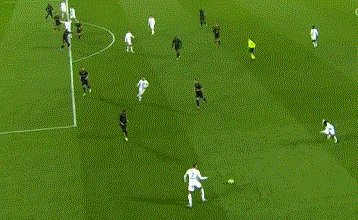 1638655585752048813.gif 欧冠高清赛事平台-【法甲】梅西中柱 姆巴佩替补补时助攻 巴黎客场平