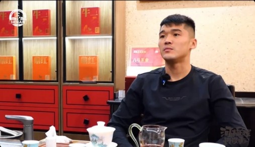 欧冠高清赛事平台-钟义浩谈战胜海港:不像外界说的爆冷,河南队现在有进攻也有防守